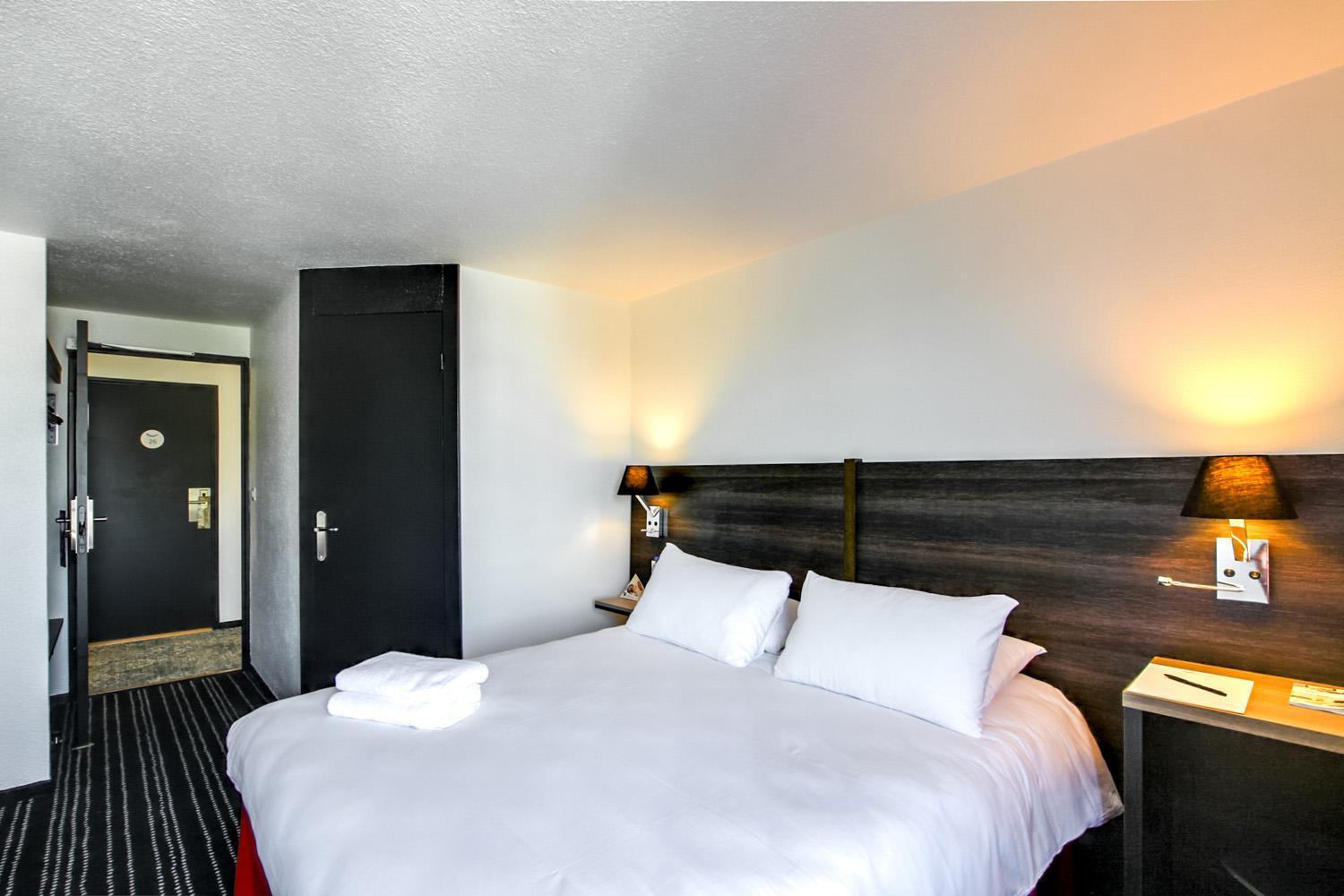 Brit Hotel Reims La Neuvillette Exterior photo